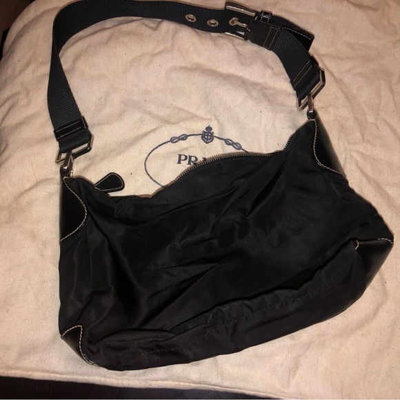 Nylon Prada shoulder bag - Picture 3 of 4
